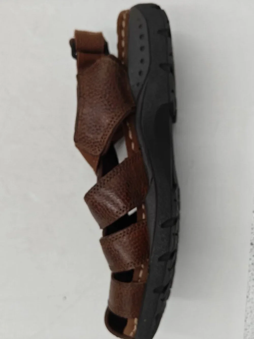Earth Spirit Gelron 2000 Mens 9.5 Cognac Leather Fisherman Sandals Almond
